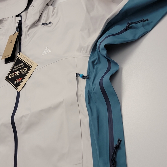 Nike Unisex Size M ACG Misery Ridge Storm-Fit ADV GORE-TEX Jacket FV8641-030 NWT - Picture 9 of 14